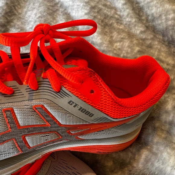 ASICS GT-1000 Gray and Orange Running Shoes - Picture 9 of 9